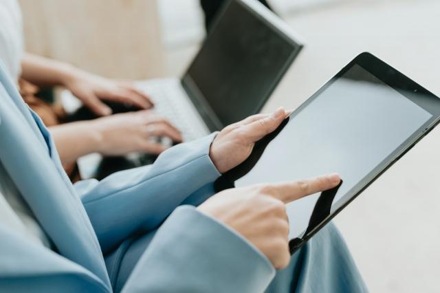 How Using Touchscreen Technology Makes Life Easier