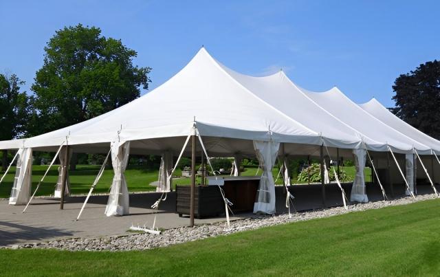 The Ultimate Guide to Hiring a Marquee for Your Wedding