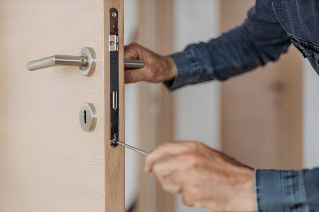 Rekeying vs. Replacing Locks: Which Locksmith Service Is Right for You?