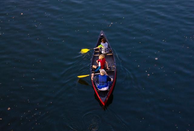 How to Keep Your Kids Safe on a Boat