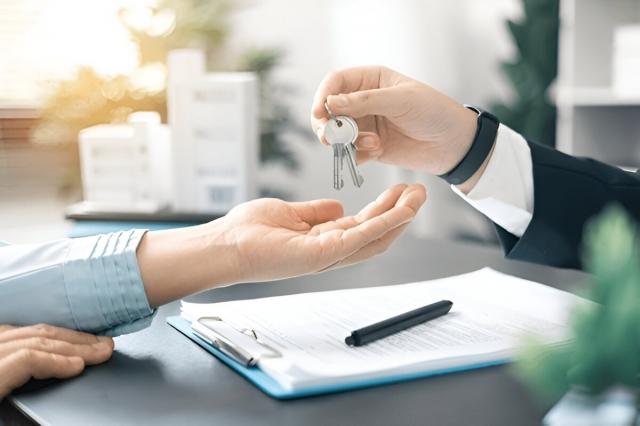 What Does an Estate Agent Actually Do?