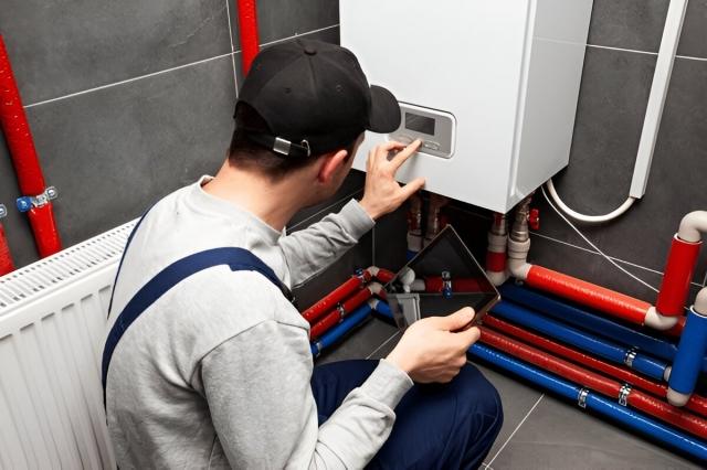 Top Warning Signs You Must Call in a Heating Engineer Immediately