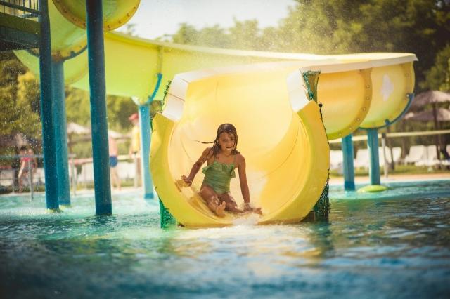 Marketing Tips to Appeal to People Looking for Themed Water Slides