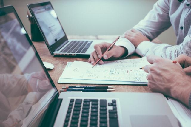 When It's Time to Work with a Digital Marketing Agency: Signs to Look For