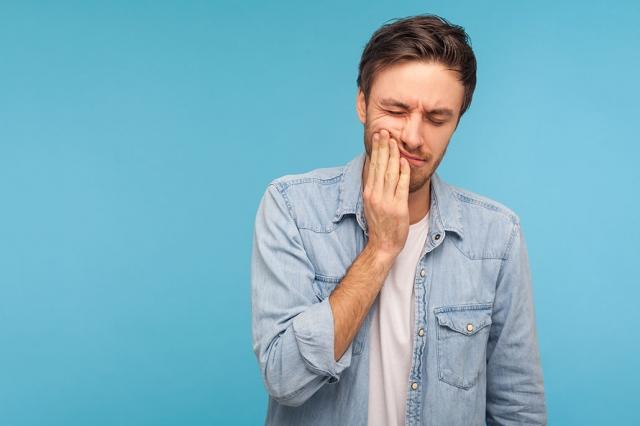 4 Signs of Gum Disease